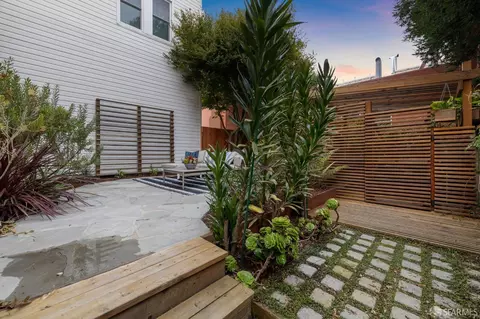 Exterior - 856 Baker St, San Francisco, CA 94115 photo 10 of 22
