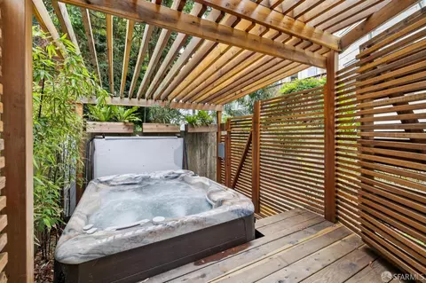Exterior - 856 Baker St, San Francisco, CA 94115 photo 9 of 22