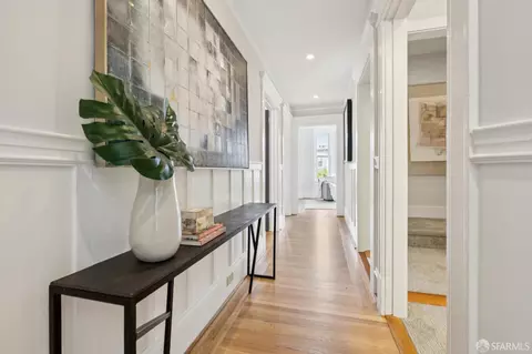 Entry Way - 856 Baker St, San Francisco, CA 94115 photo 3 of 6