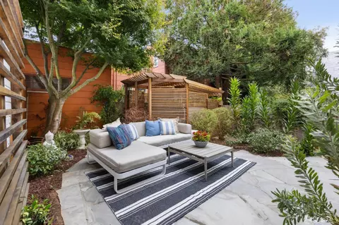 Exterior - 856 Baker St, San Francisco, CA 94115 photo 2 of 22