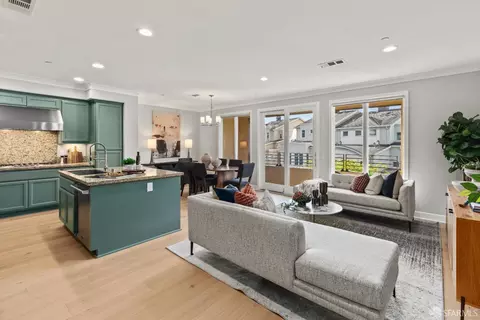 118 Summit Way, San Francisco, CA 94132