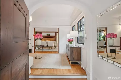 Entry Way - 116 Cherry St, San Francisco, CA 94118 photo 3 of 9