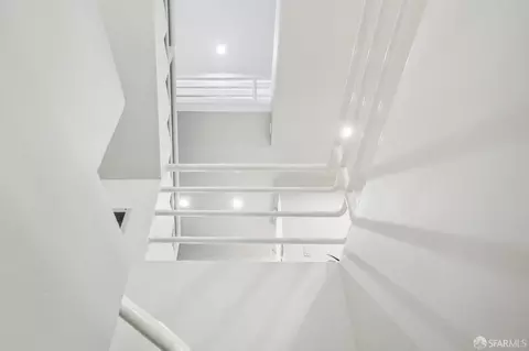 Entry Way - 672 Corbett Ave #C, San Francisco, CA 94114 photo 4 of 8