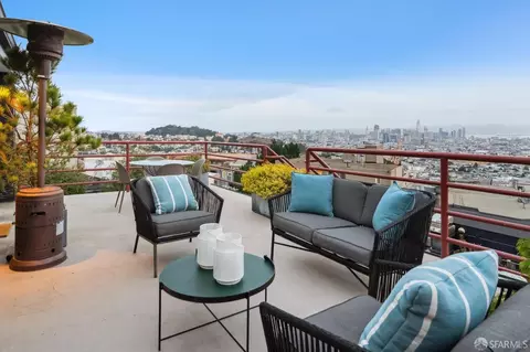 Exterior - 672 Corbett Ave #C, San Francisco, CA 94114 photo 9 of 16