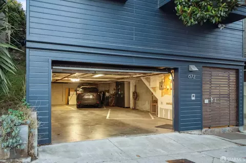 Exterior - 672 Corbett Ave #C, San Francisco, CA 94114 photo 15 of 16