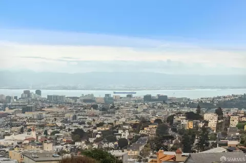 View/Area - 672 Corbett Ave #C, San Francisco, CA 94114 photo 2 of 3
