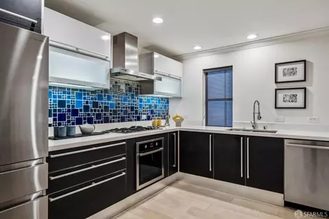Kitchen - 672 Corbett Ave #C, San Francisco, CA 94114 photo 2 of 5