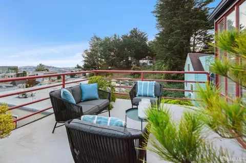 Exterior - 672 Corbett Ave #C, San Francisco, CA 94114 photo 8 of 16