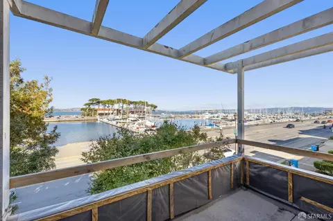 View/Area - 3666 Baker St, San Francisco, CA 94123 photo 4 of 10