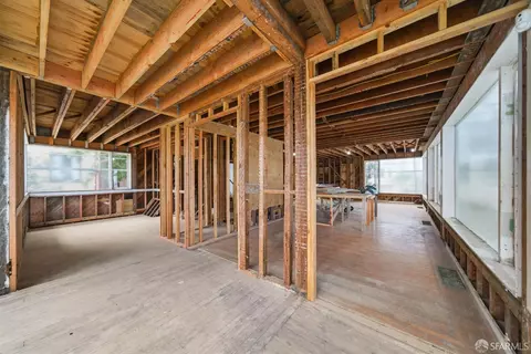 Entry Way - 3666 Baker St, San Francisco, CA 94123 photo 1 of 1