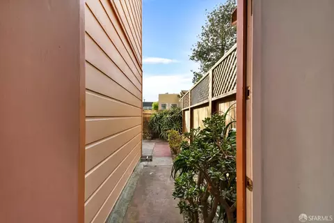Exterior - 1215 34th Ave, San Francisco, CA 94122 photo 4 of 7