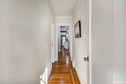 Entry Way - 1215 34th Ave, San Francisco, CA 94122 photo 3 of 8