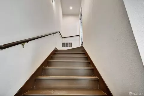 Entry Way - 1215 34th Ave, San Francisco, CA 94122 photo 4 of 8