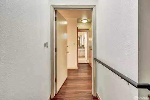 Entry Way - 1215 34th Ave, San Francisco, CA 94122 photo 7 of 8