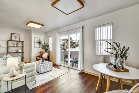 Living - 1215 34th Ave, San Francisco, CA 94122 photo 7 of 9
