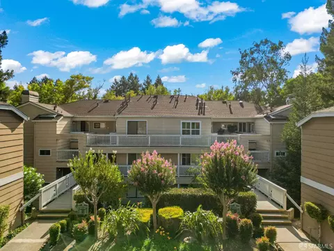 150 Farm Ln, Martinez, CA 94553 photo 2