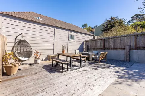 Exterior - 1484 Newcomb Ave, San Francisco, CA 94124 photo 11 of 17