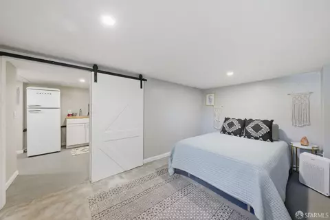 Bedroom - 1484 Newcomb Ave, San Francisco, CA 94124 photo 7 of 9