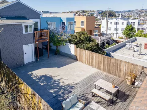 Exterior - 1484 Newcomb Ave, San Francisco, CA 94124 photo 2 of 17