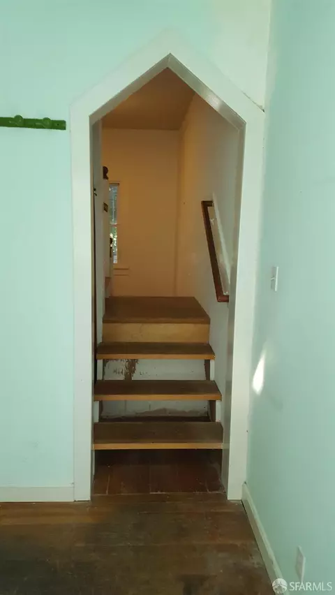 Entry Way - 4229 21st St, San Francisco, CA 94114 photo 2 of 4