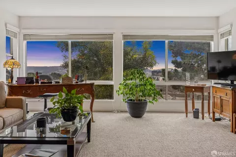 215 Red Rock Way #204J, San Francisco, CA 94131