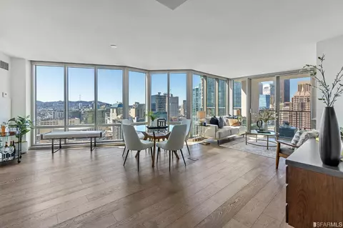 355 1st St #2704, San Francisco, CA 94105