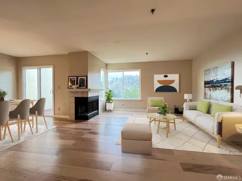Living - 945 Fassler Ave, Pacifica, CA 94044 photo 2 of 2