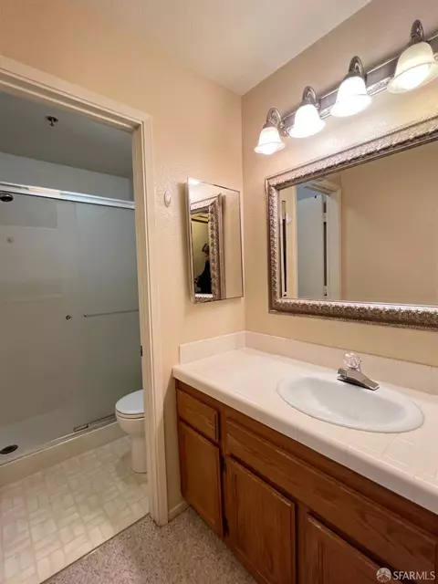 Bath - 945 Fassler Ave, Pacifica, CA 94044 photo 3 of 5