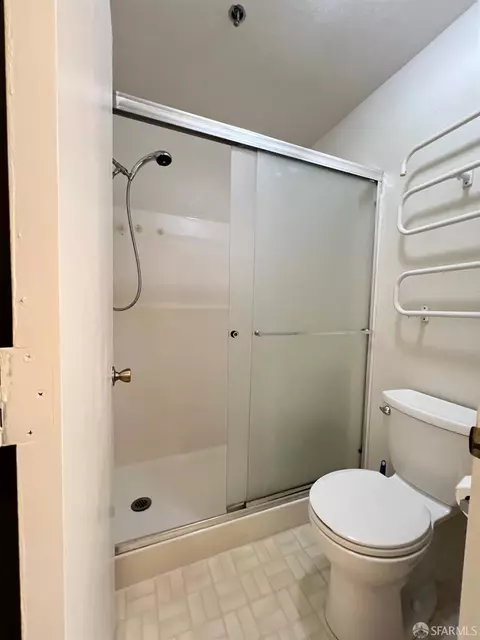 Bath - 945 Fassler Ave, Pacifica, CA 94044 photo 4 of 5