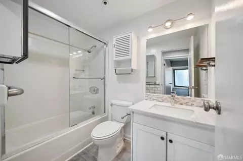 Bath - 601 Van Ness Ave #812, San Francisco, CA 94102 photo 1 of 1