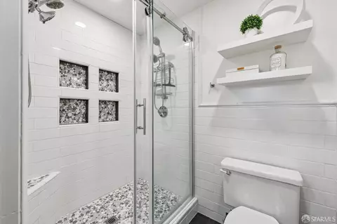 Bath - 141 Edgewater Pl, Pittsburg, CA 94565 photo 4 of 4