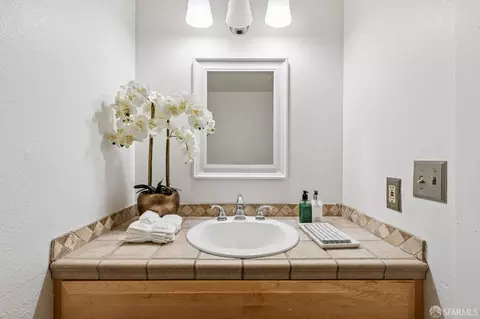 Bath - 141 Edgewater Pl, Pittsburg, CA 94565 photo 1 of 4