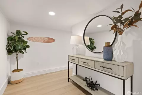 Entry Way - 1674 47th Ave, San Francisco, CA 94122 photo 4 of 4