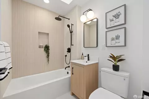 Bath - 1674 47th Ave, San Francisco, CA 94122 photo 1 of 2