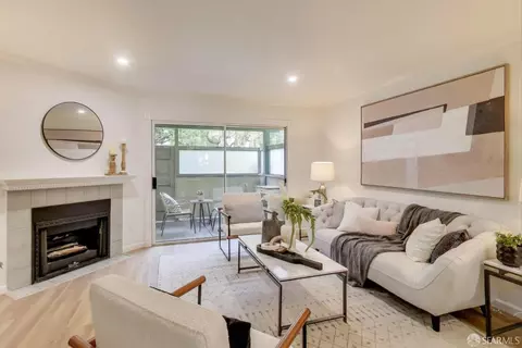 1077 Summerain Ct, San Jose, CA 95122