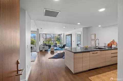 718 Long Bridge St #215, San Francisco, CA 94158