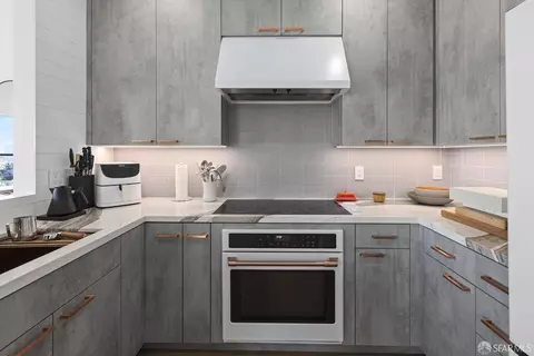 Kitchen - 1812 20th St, San Francisco, CA 94107 photo 2 of 5