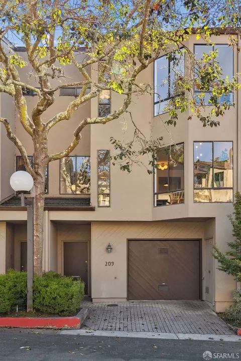 209 N Lake Merced Hls, San Francisco, CA 94132