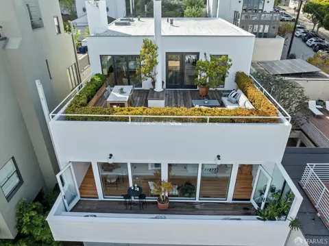 50 Montclair Ter, San Francisco, CA 94109 photo 2