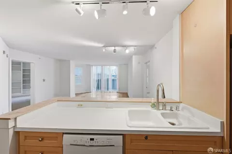 Kitchen - 1483 Sutter St #405, San Francisco, CA 94109 photo 6 of 6