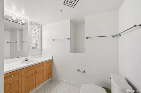 Bath - 1483 Sutter St #405, San Francisco, CA 94109 photo 2 of 4