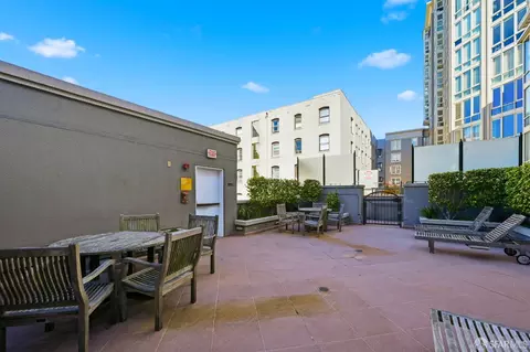 Exterior - 1483 Sutter St #405, San Francisco, CA 94109 photo 5 of 9