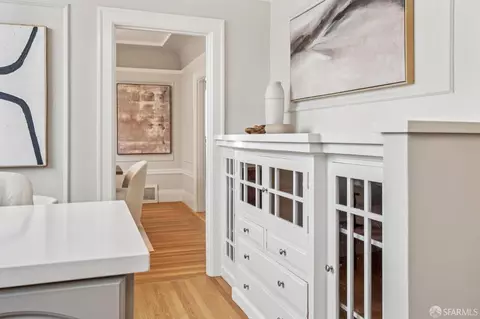 Entry Way - 2522 Chestnut St, San Francisco, CA 94123 photo 2 of 2