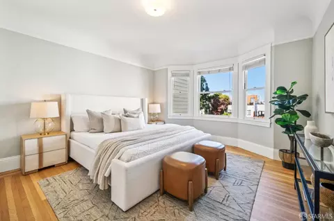 Bedroom - 2522 Chestnut St, San Francisco, CA 94123 photo 2 of 4