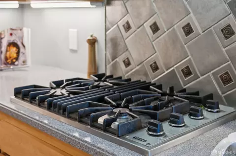 Kitchen - 714 23rd Ave, San Francisco, CA 94121 photo 6 of 7