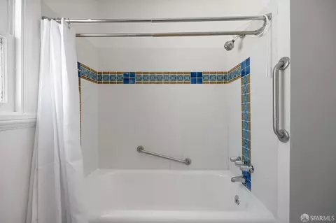 Bath - 1611 Blake St, Berkeley, CA 94703 photo 3 of 3