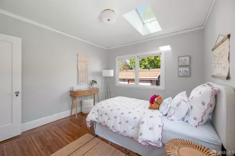 Bedroom - 1611 Blake St, Berkeley, CA 94703 photo 5 of 6
