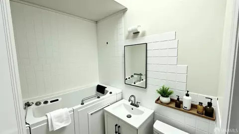 451 Sawyer St, San Francisco, CA 94134 photo 6