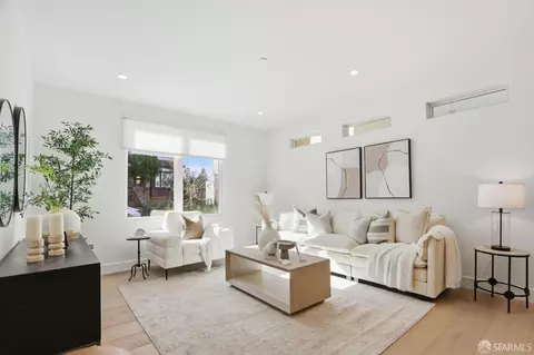 425 First St #14, Los Altos, CA 94022