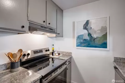 Kitchen - 3044 Franklin St #102, San Francisco, CA 94123 photo 1 of 3